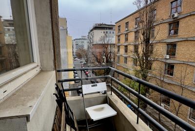 3 Camere, Vis-a-vis de Universitatea Națională de Muzică - 11