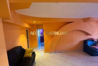 Apartament cu 4 camere semidecomandat, mobilat în Pantelimon