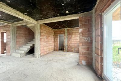 Duplex cu 4 camere în Moșnița Nouă