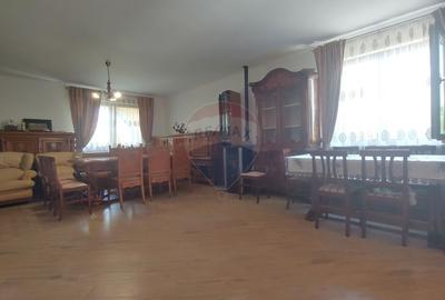 Casă / Vilă de lux cu 5 camere de vânzare în Vadu Moldovei, Suceava - 21