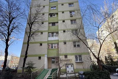 Ap 4 camere 67 mp Mega mall-bloc izolat termic-terasă refăcută! - 1