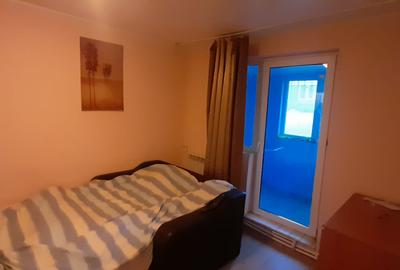 Apartament  cu 3 camere, semidecomandat,  situat la parter, în zona Tomis Nord - 2