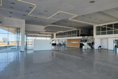 Showroom auto suprafata 6.500 mp, teren 15.000 mp cu deschidere 90 ml la DN 1. - 4