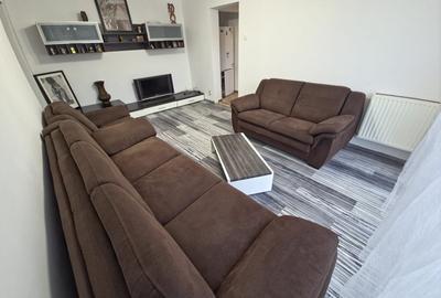 Apartament cu 2 camere decomandat, mobilat în Titan