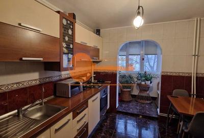 Apartament cu 3 camere in zona Rahova - 1