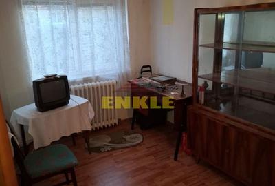 De vanzare apartament cu 3 camere, Str. Stefan Luchian - 2