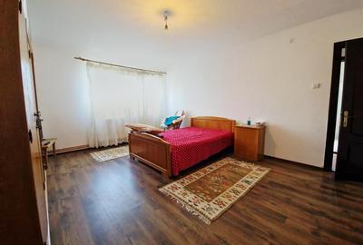 CASA P +E , 5 camere -Cosoveni - 9