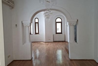 Vila singur curte, reprezentativa, renovata la stadard superior - 5