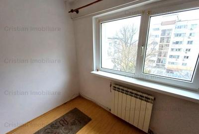 Ultracentral  2 cam ARATA BINE confort 1 Decomandat zona Calarasi - 9