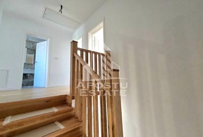 Jumatate de duplex de vanzare, modern, cu 4 camere si 2 bai, Sag, vatra satului - 17