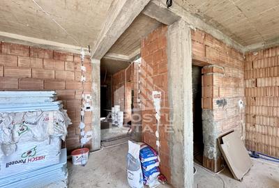 Jumatate de duplex de vanzare cu 5 camere despartit prin garaj - 6