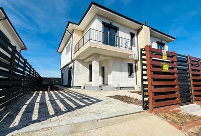 Casă individuală cu 4 camere în Corbeanca