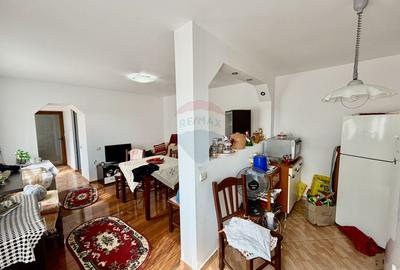 Casă / Vilă cu 4 camere de vânzare - 4