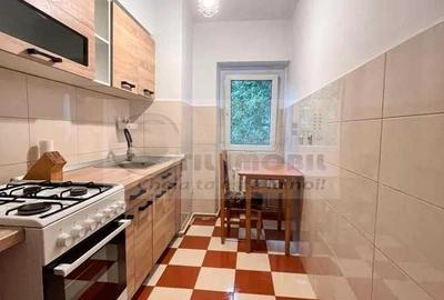 Garsonieră decomandată în Cug