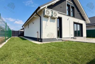 Casă modernă 4 camere - curte 410 mp - teren generos, stradă asfaltată - 5