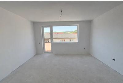 Apartament3 camere+ 64mp Terasa str. Eroilor-Spartan Floresti - 3