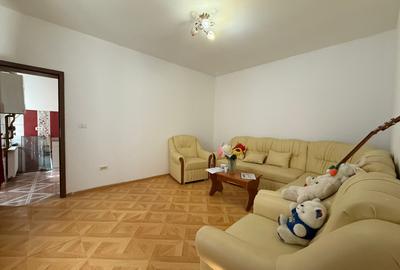 Casa cu 2 camere, semi-decomandat, 50mp utili - zona Centrala - 2