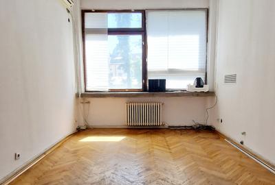 Spatiu Birou de Inchiriat  Metrou Universitate 15 MP Acces si Paza 24/7 - 7