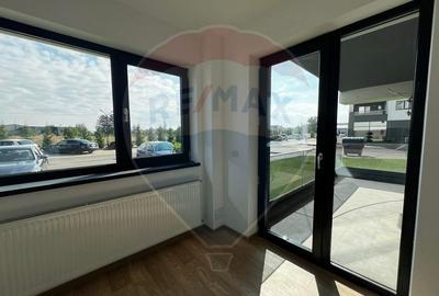 Apartament cu 2 camere de închiriat in bloc nou Valcom Residence III - 2