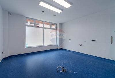 COMISION 0% Spatiu comercial - 156mp - DE INCHIRIAT - cabinet - 14