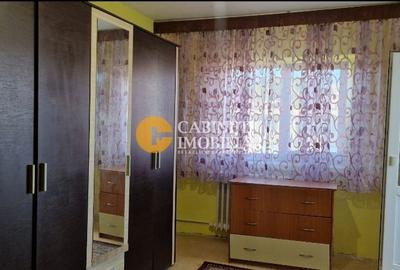 Apartament cu 2 camere decomandat în Podul de Fier