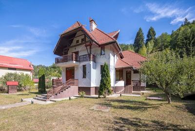 Vilă Moieciu, 375 mp util + teren 2.992 mp, View - Comision 0 - 3