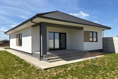 Casa | 4 camere | 553mp | Sistem Fotovoltaic 5kw - Santandrei - 1