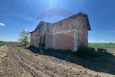 Casa / Vila cu 5 camere de vanzare - 4