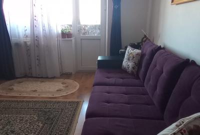 Apartament cu 2 camere decomandat, mobilat în Podu Roș