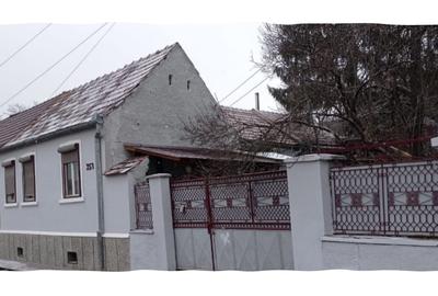 Casă de vânzare în Calnic, Alba - 1