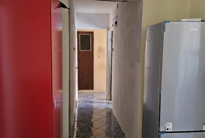 Apartament cu 3 camere decomandat în Berceni