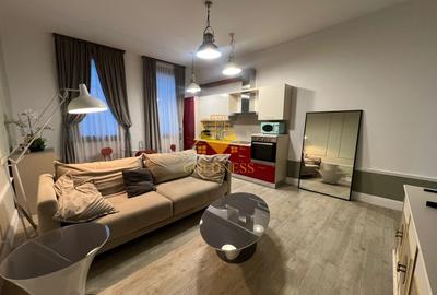 Apartament cu 2 camere semidecomandat, mobilat în Ultracentral