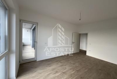 Apartament cu 3 camere decomandat în Torontalului