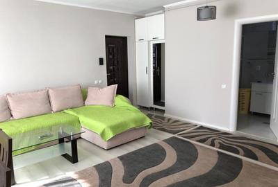 Apartament cu 3 camere semidecomandat, mobilat în Florești