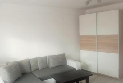 Închiriez apartament cu o cam - 5