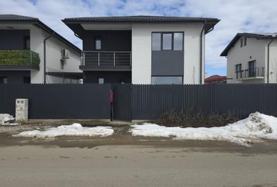 Casă cu 4 camere în Berceni