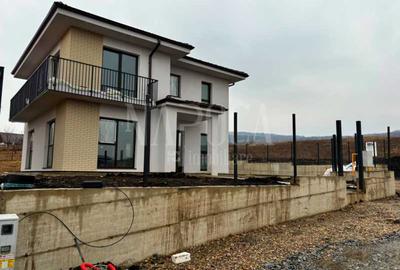 Casa 4 camere de vanzare in Chinteni - 1