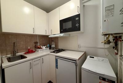 Garsoniera complet mobilata si utilata metrou Preciziei - 1