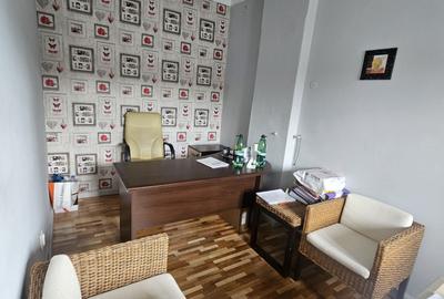 Apartament ultracentral, 80 mp utili, 3 camere, pentru locuit sau birou! - 7