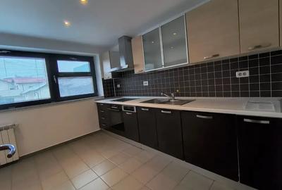 Apartament elegant cu 4 camere | Etaj 1 - 4
