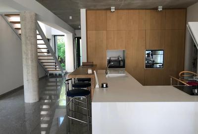 Beautiful villa - Baneasa area - 6rooms - 36