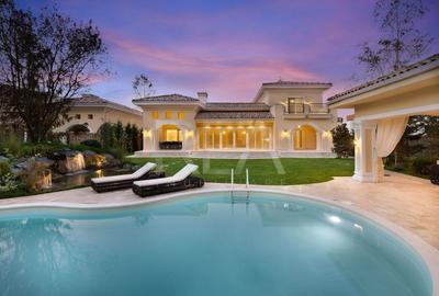 Vila langa padure in stil Mediteranean - 1