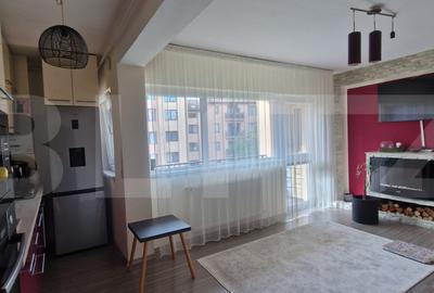 Apartament cu 3 camere semidecomandat în Florești
