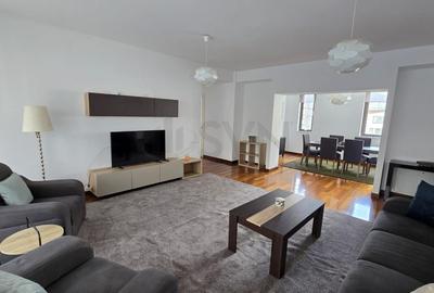 Apartament cu 5 camere decomandat, mobilat în Herăstrău