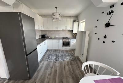 Apartament 3 camere decomandat, recent renovat – zona Vasile Aaron - 4