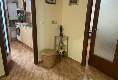 Apartament 2 camere , zona strada Mare a Unirii, et 3 4 , decomandat, 65 mp , bl - 15