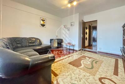 Apartament cu 2 camere semidecomandat, mobilat în Ultracentral