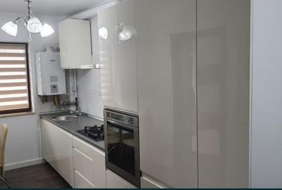 Apartament cu 3 camere în Florești