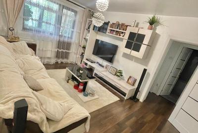 Apartament cu 3 camere semidecomandat, mobilat în Drumul Taberei