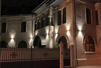 Vila brancoveneasca restaurata complet - eleganta, istorie si dotari moderne - 16